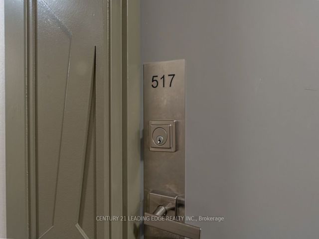 517 - 591 Sheppard Ave E