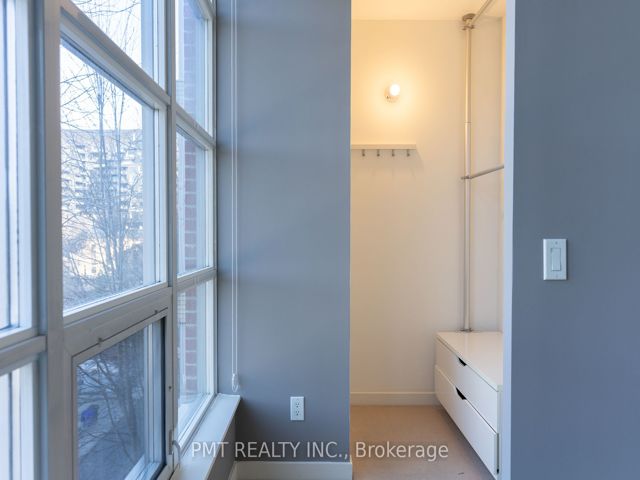 504 - 19 Brant St