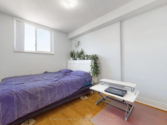 1701 - 1350 York Mills Rd
