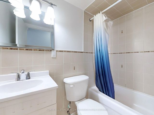 1701 - 1350 York Mills Rd