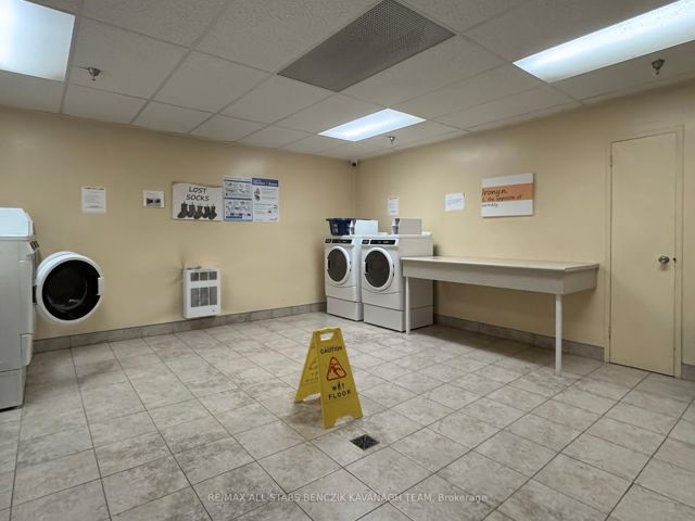 1701 - 1350 York Mills Rd