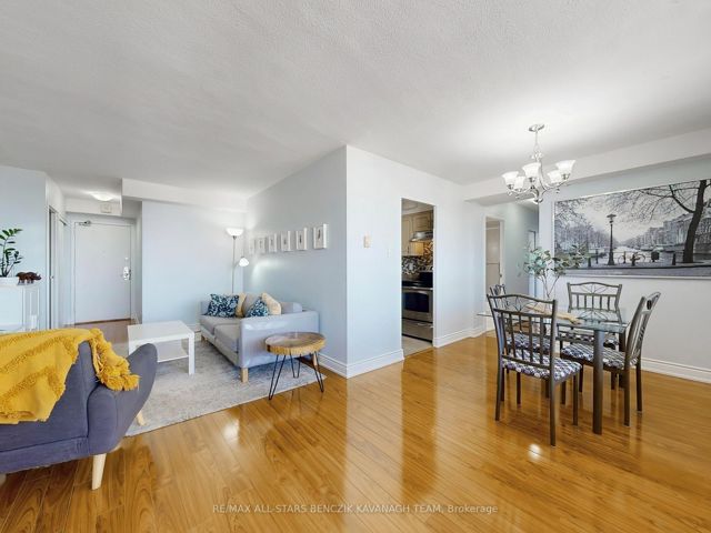 1701 - 1350 York Mills Rd
