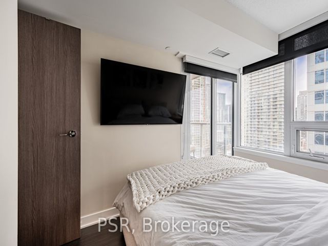 2310 - 19 Bathurst St
