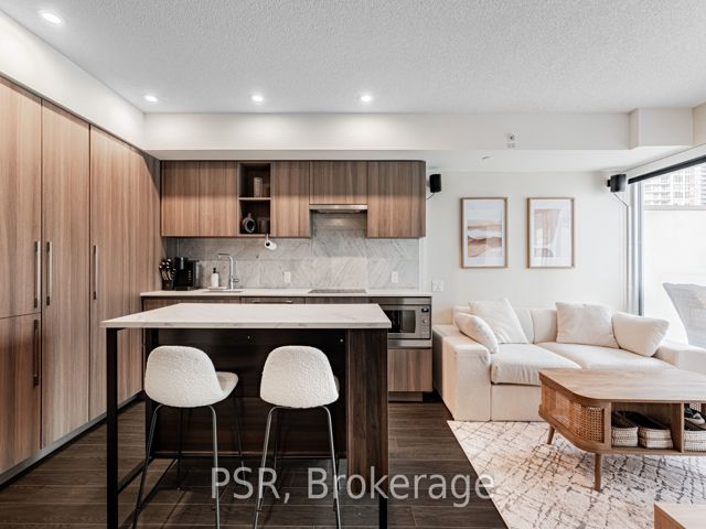 2310 - 19 Bathurst St