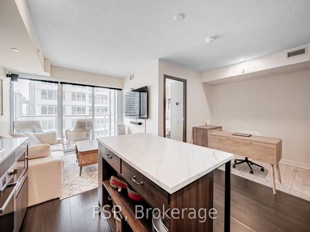 2310 - 19 Bathurst St