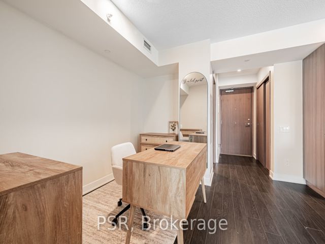 2310 - 19 Bathurst St