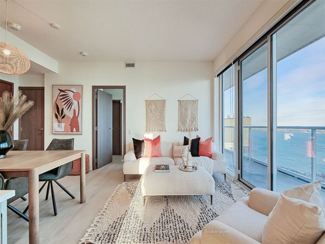 3602 - 17 Bathurst St