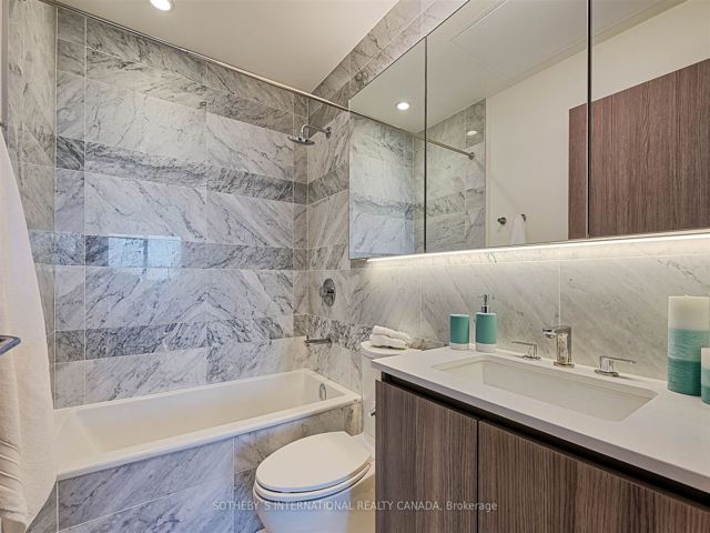 3602 - 17 Bathurst St