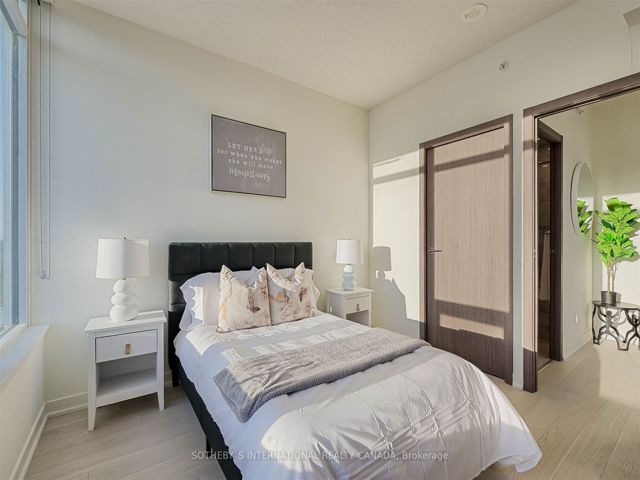 3602 - 17 Bathurst St