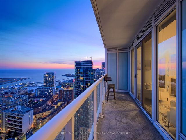 3602 - 17 Bathurst St