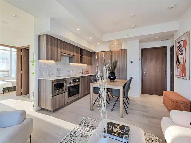 3602 - 17 Bathurst St