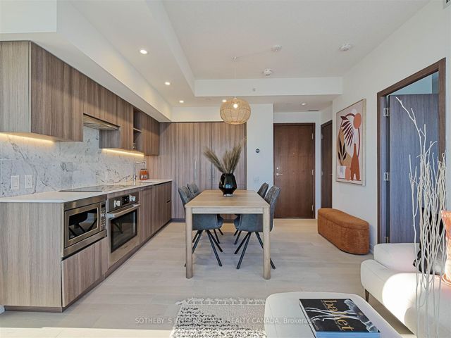 3602 - 17 Bathurst St