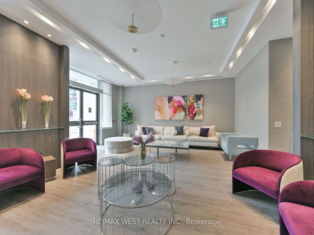 1911 - 75 Canterbury Pl NW