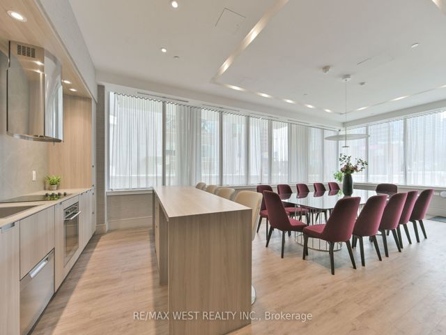 1911 - 75 Canterbury Pl NW