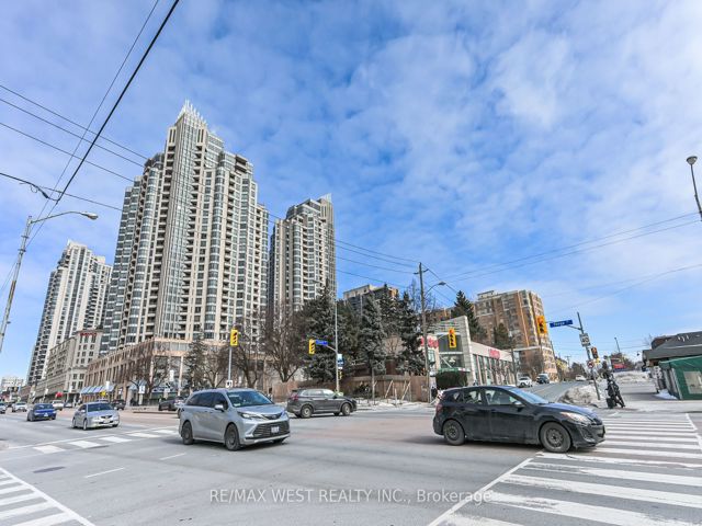 1911 - 75 Canterbury Pl NW