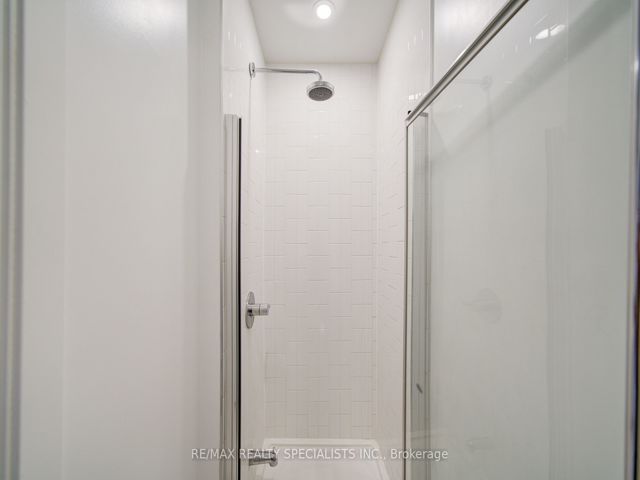 1306 - 130 River St
