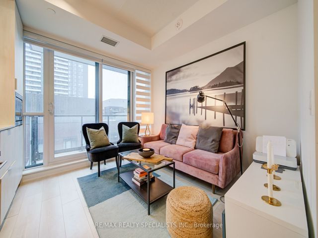 1306 - 130 River St