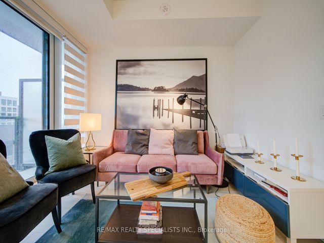 1306 - 130 River St