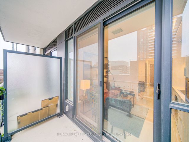 1306 - 130 River St