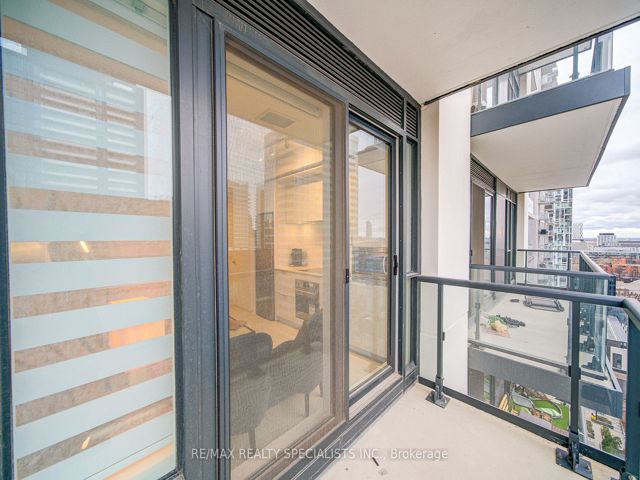 1306 - 130 River St