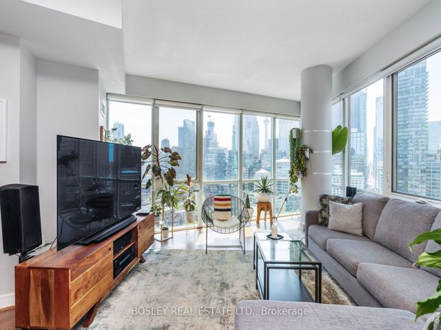 2104 - 112 George St