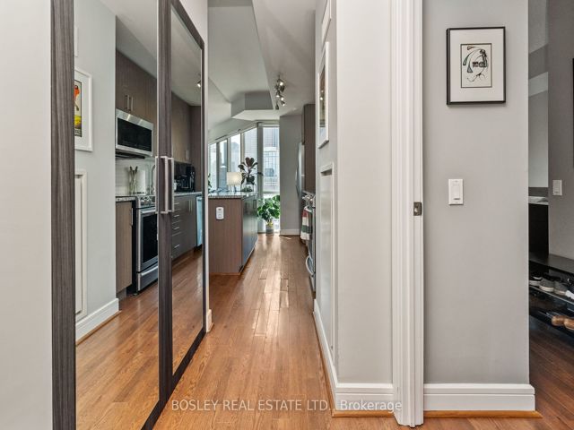 2104 - 112 George St