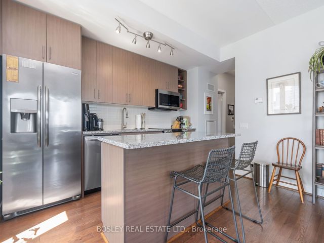 2104 - 112 George St