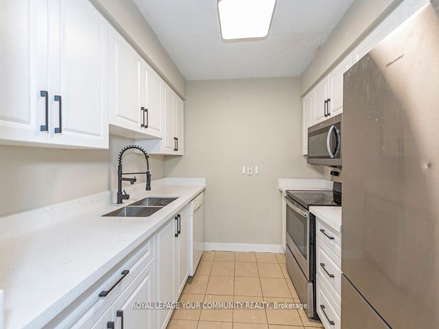 2102 - 373 Front St W