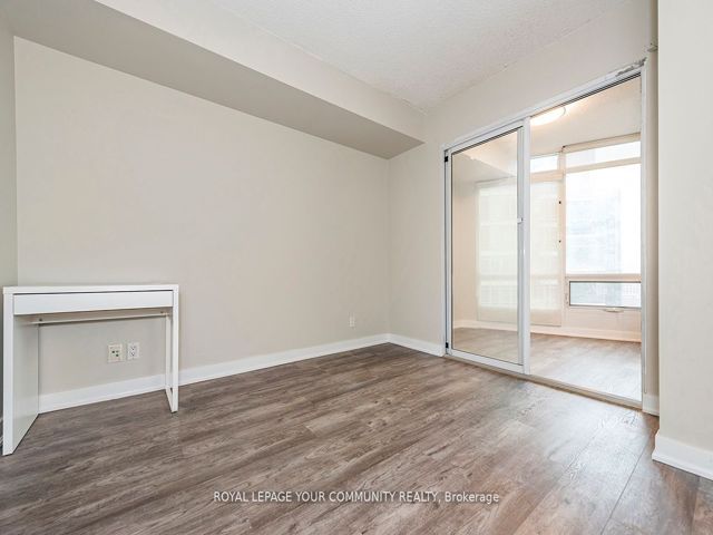 2102 - 373 Front St W