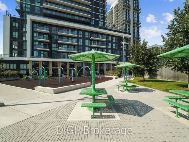 1909 - 325 Yorkland Blvd