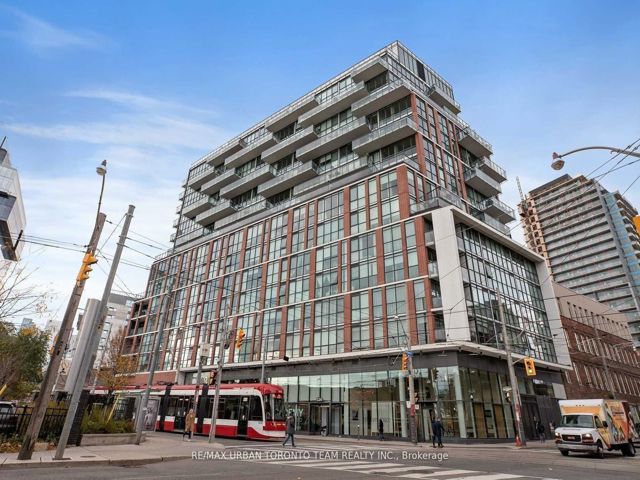 411 - 318 King St E