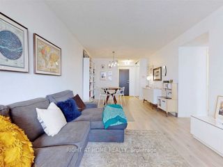 705 - 30 Holly St