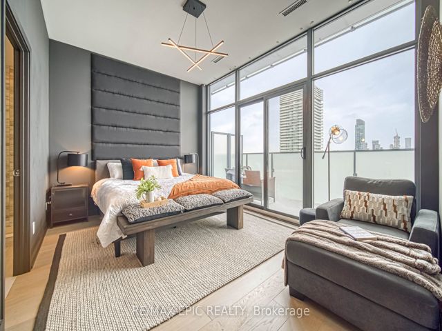 UPH07 - 20 Lombard St