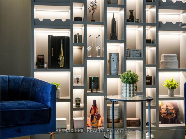 UPH07 - 20 Lombard St