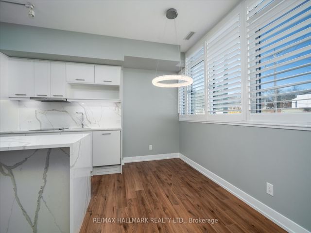 208 - 170 Chiltern Hill Rd