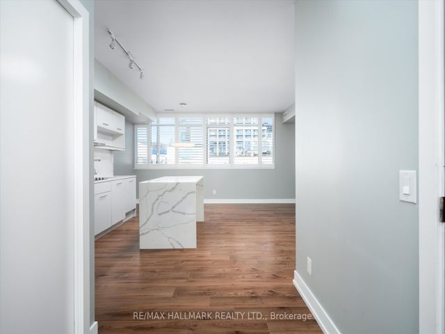 208 - 170 Chiltern Hill Rd
