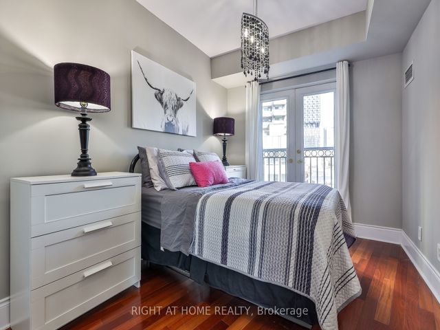 308 - 115 Richmond St E