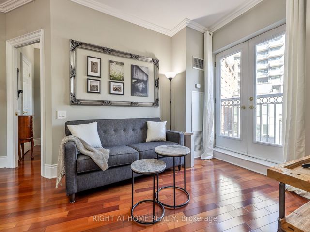 308 - 115 Richmond St E