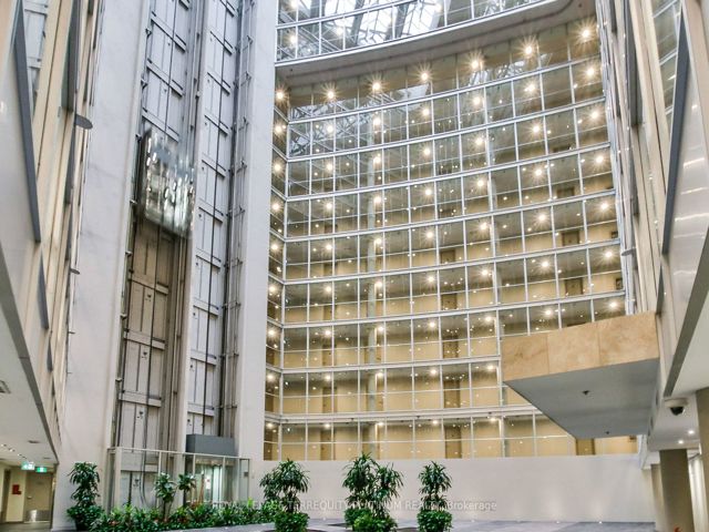 1123 - 650 Queens Quay W