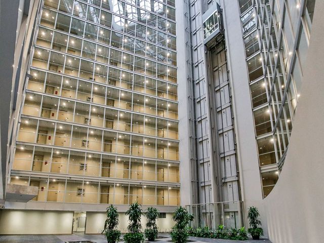 1123 - 650 Queens Quay W