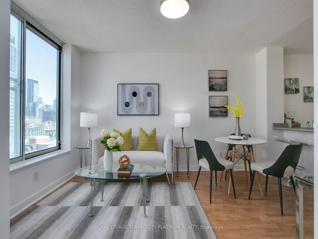 1123 - 650 Queens Quay W