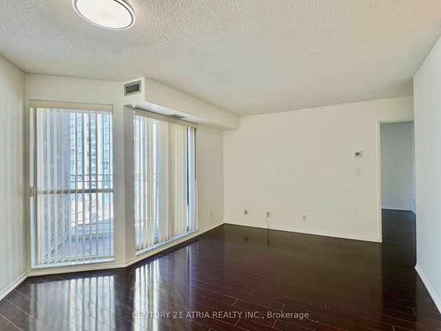 308 - 38 Hollywood Ave