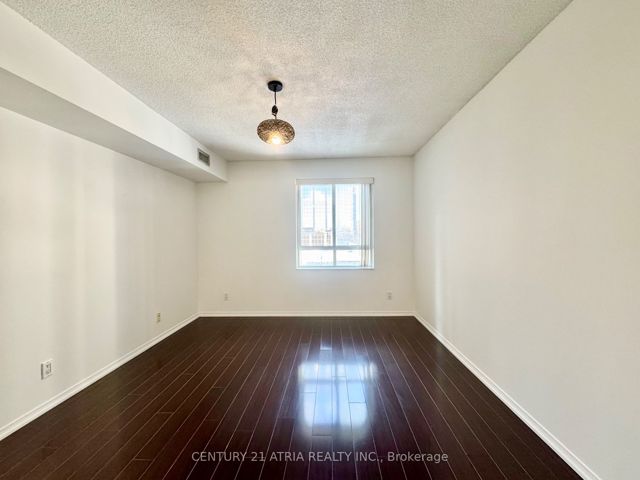 308 - 38 Hollywood Ave