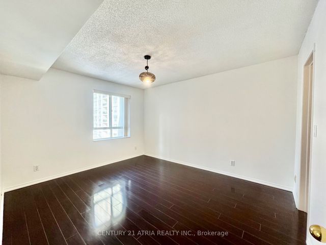 308 - 38 Hollywood Ave
