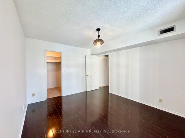 308 - 38 Hollywood Ave