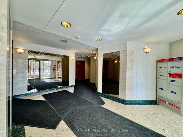 308 - 38 Hollywood Ave
