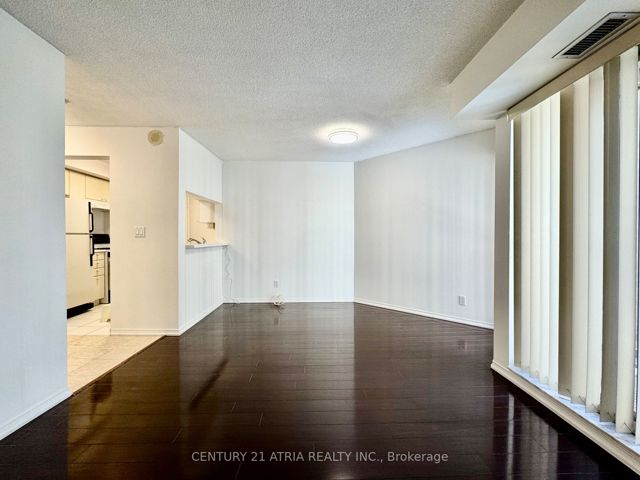 308 - 38 Hollywood Ave