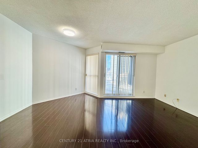 308 - 38 Hollywood Ave