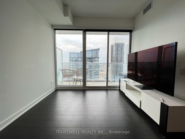 3309 - 17 Bathurst St