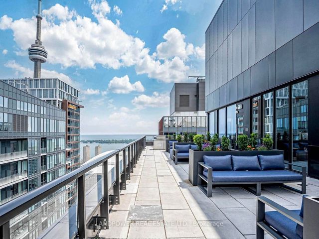 2302 - 357 King St W